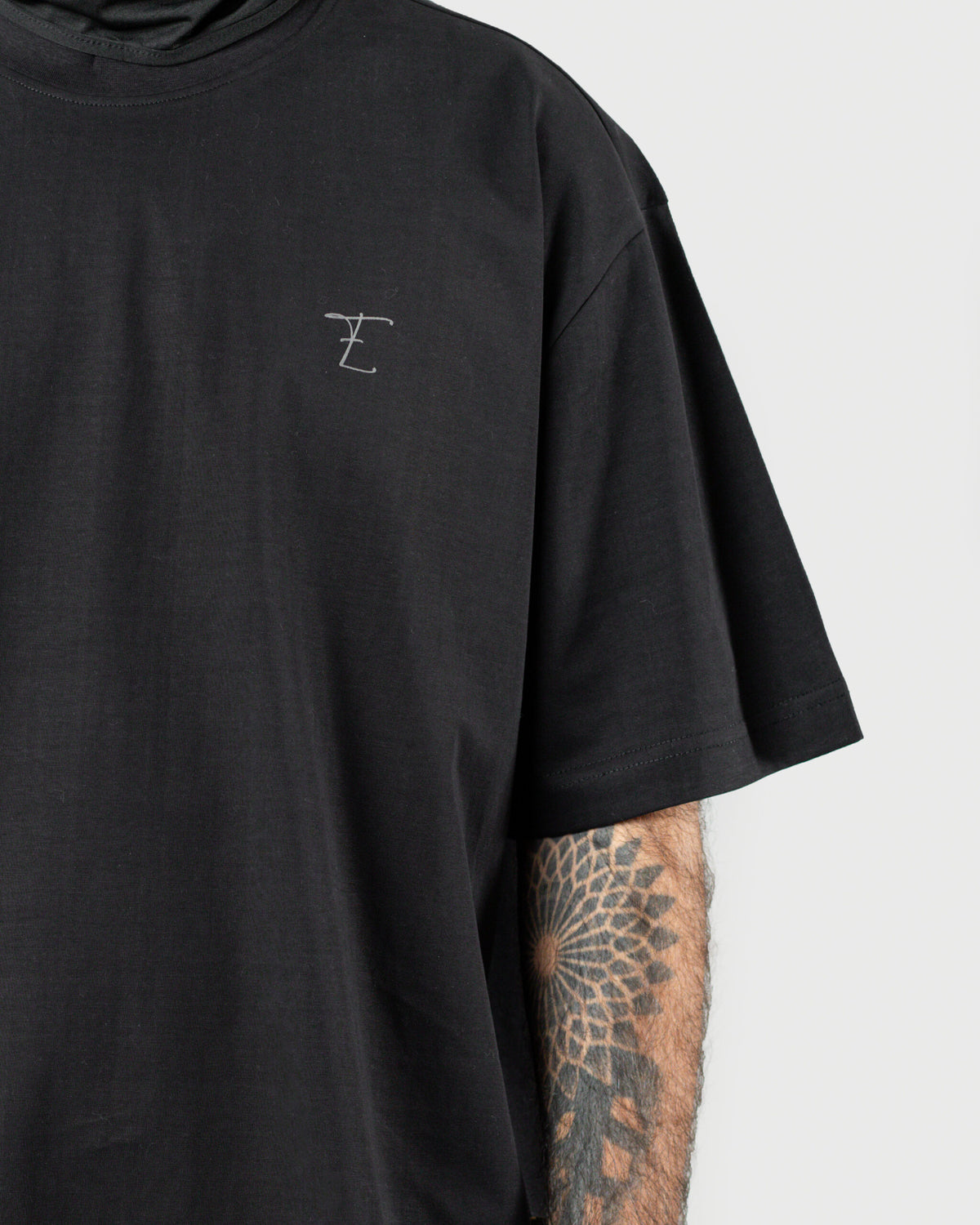 The Tee - Men's Black 240GSM Mercerised Cotton Oversized T-Shirt - Drop Shoulder Graphic Tee